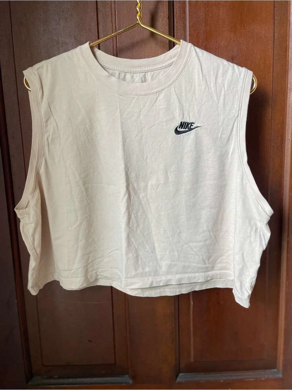 Nike women's extra large sleeveless cropped top